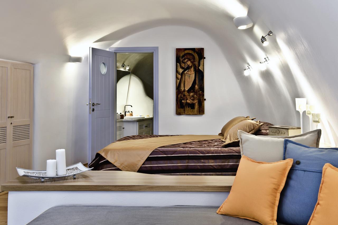 Anemomilos Oia Room photo